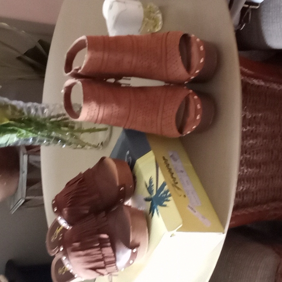 JustFab Shoes - Clogs  (forever 21 in box Size 6)and Platforms (Just Fab size 6) 2 pair tgth